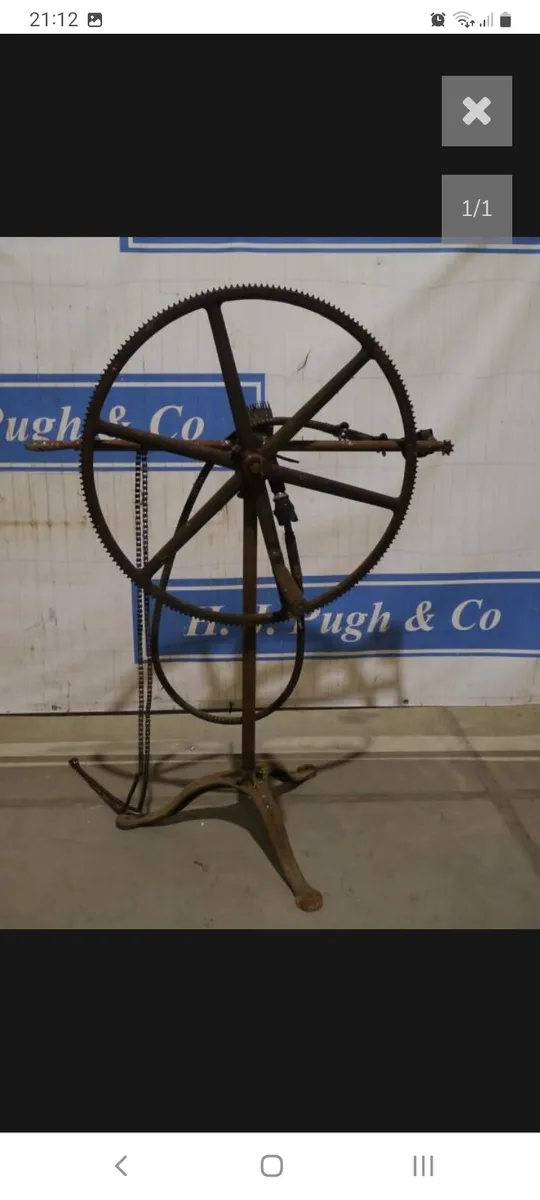 Vintage sheep shearing machine - Image 1