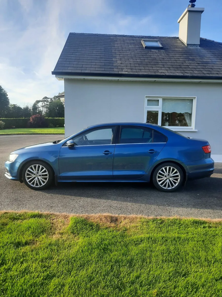 Volkswagen Jetta 2015 - Image 1