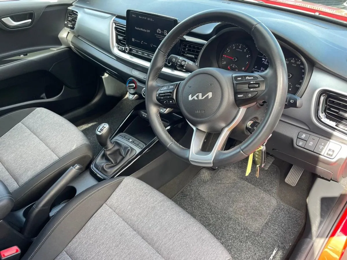 Kia Stonic 1.0 K2 PE Petrol My2022 (only 40 Mins - Image 4