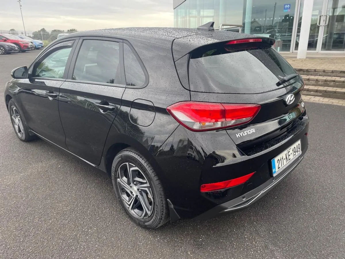 Hyundai i30 I 30 Deluxe 5DR (only 40 Mins From Du - Image 3