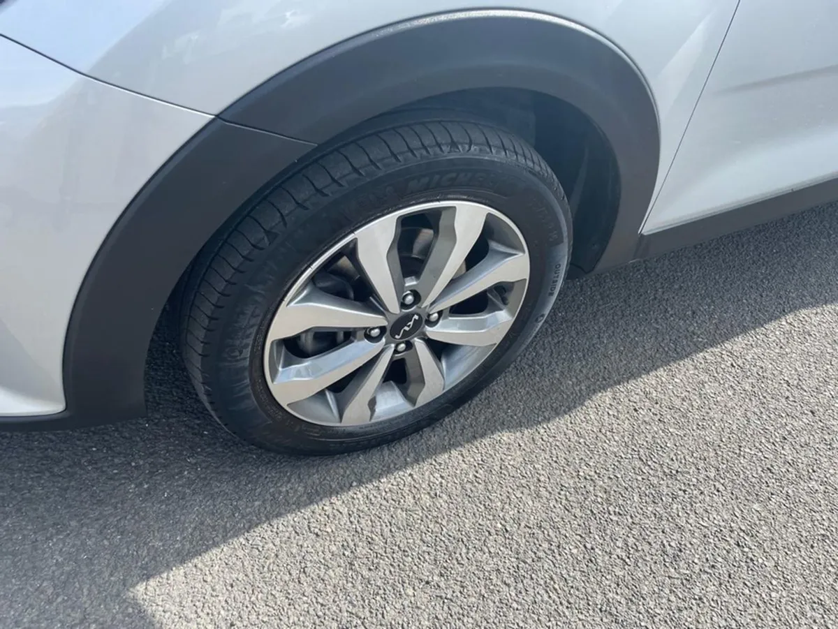 Kia Stonic 1.0 K2 PE Petrol My2022 (only 40 Mins - Image 4