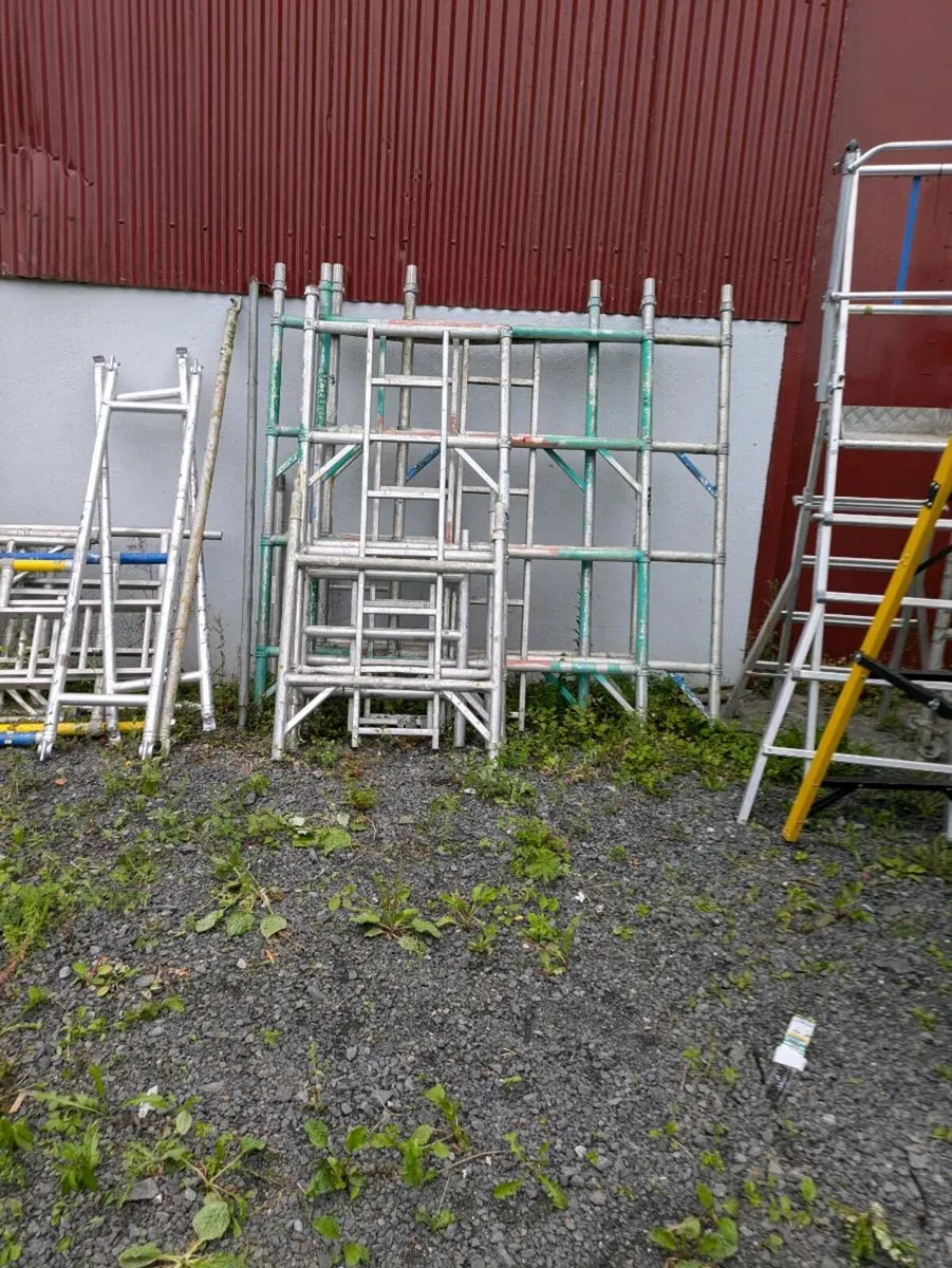 Scaffolding tower and platform ladders - Image 2
