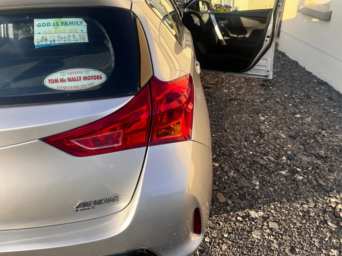 2015 (151) Toyota Auris Aura D-4D 1.4 D - Image 3