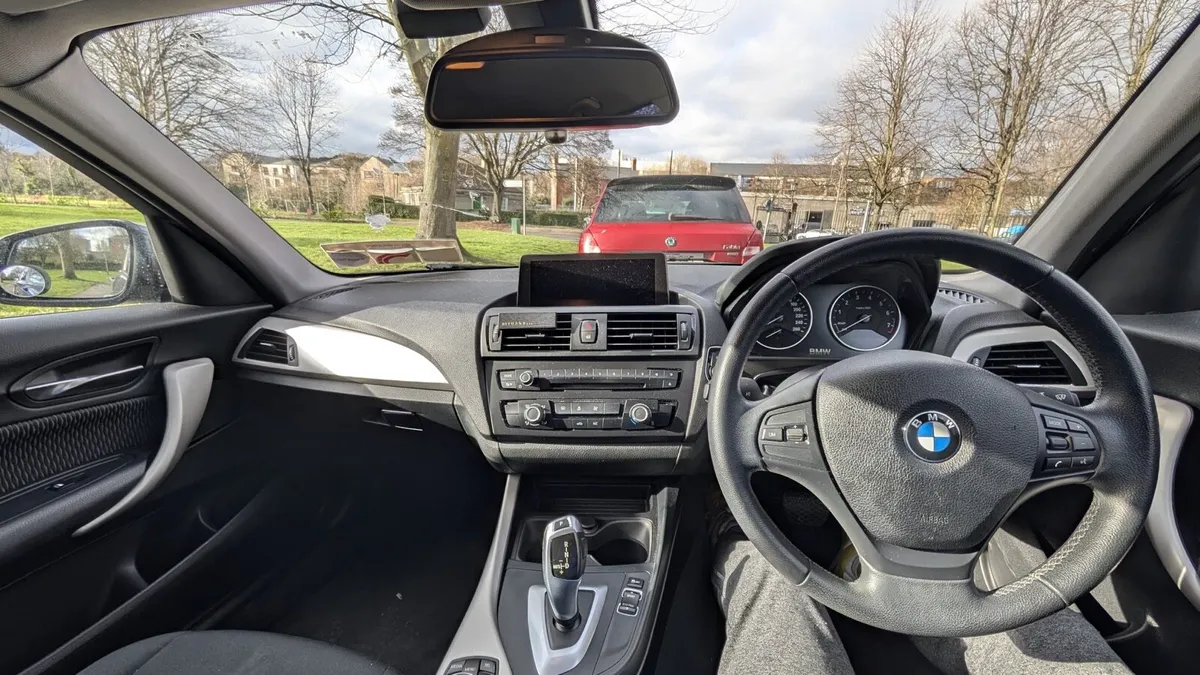 BMW 116i Automatic - Image 4