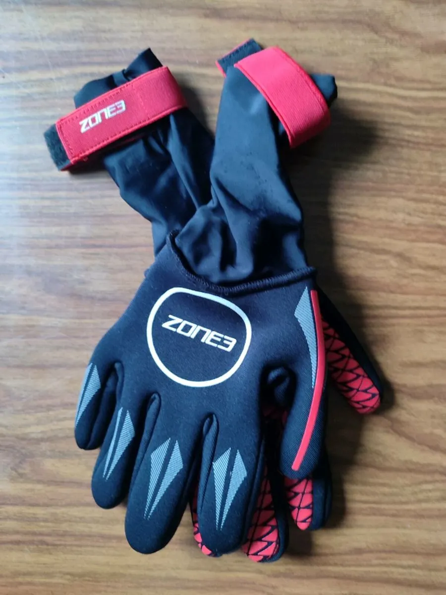Swim gloves - Image 1
