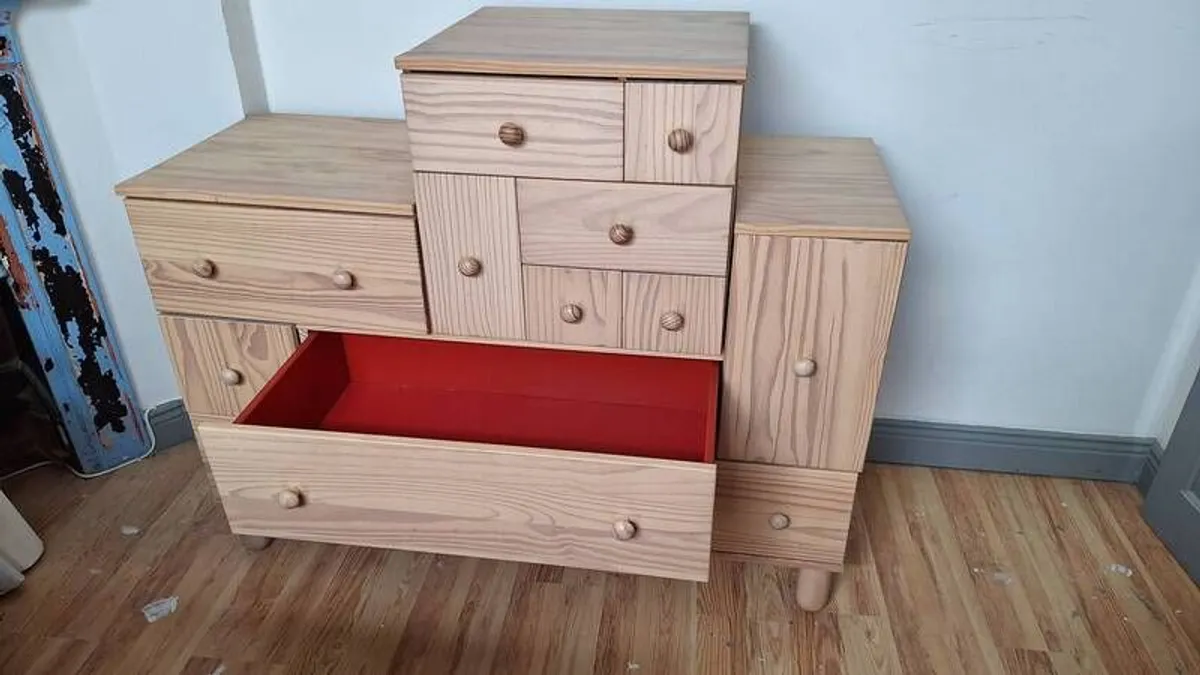 Dresser - Image 2