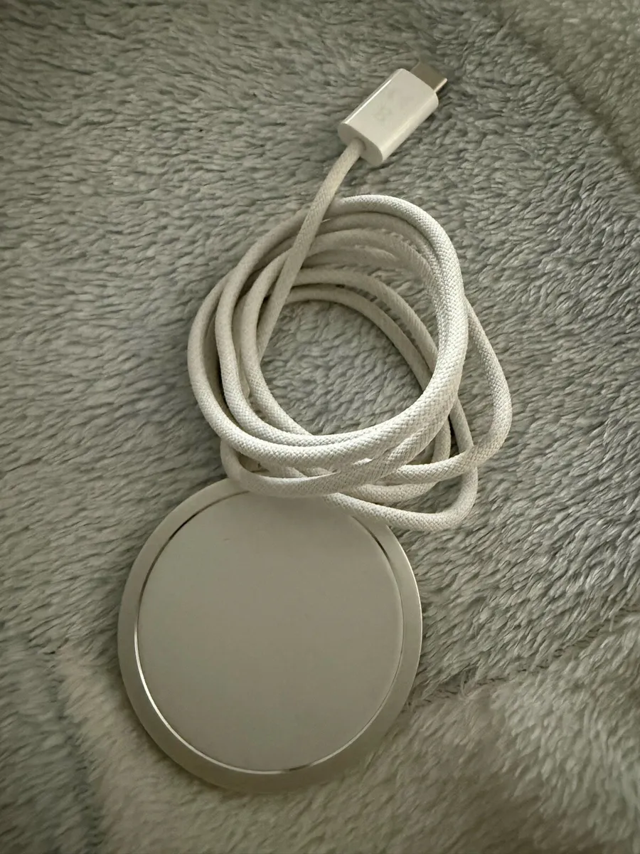Apple MagSafe Charger (1m) - Image 2