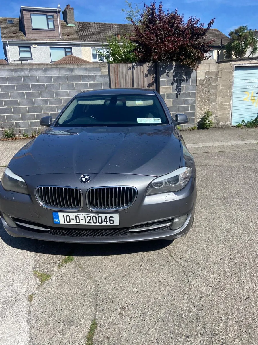 10 BMW 520 F10 - Image 1