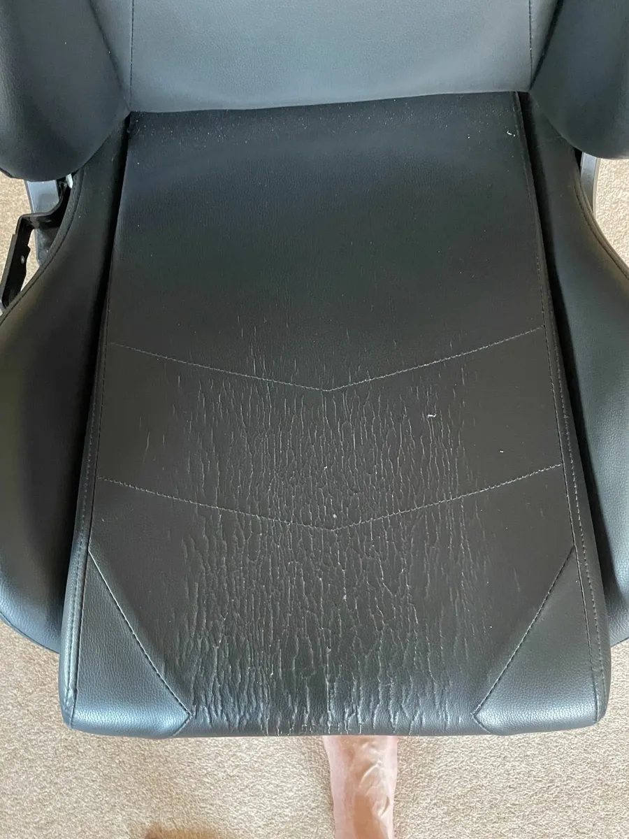 Gaming Chair - Image 2