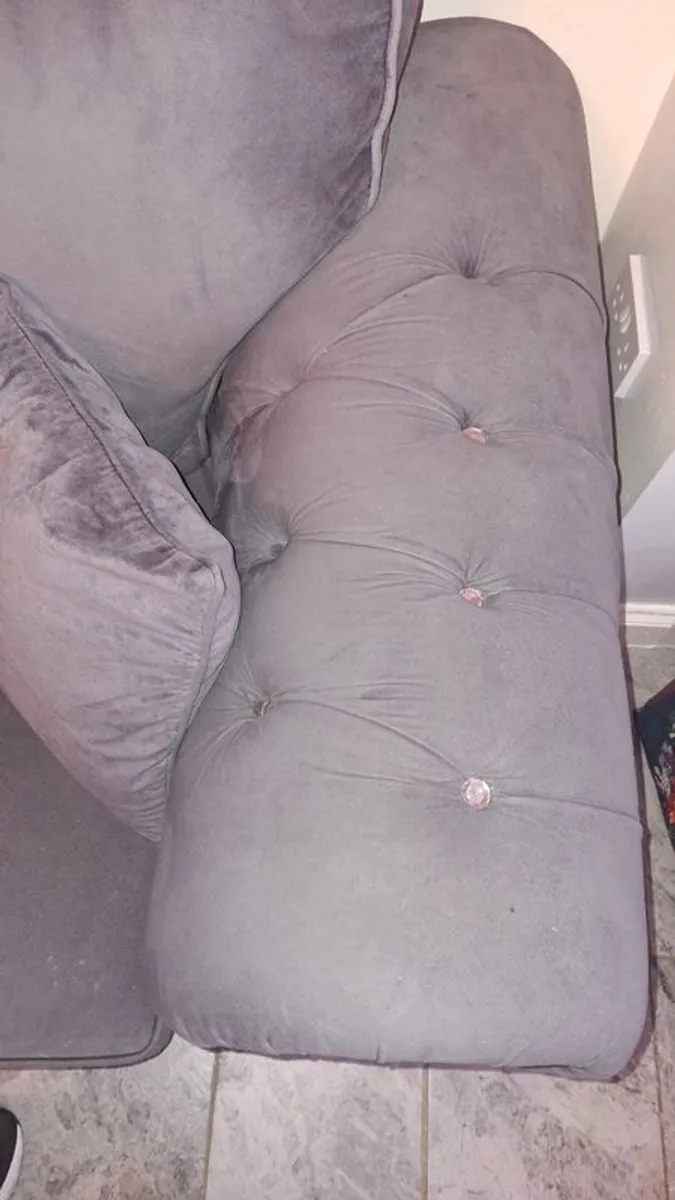 2 seater sofa only need gone asap..whoever collects first can have - Image 4