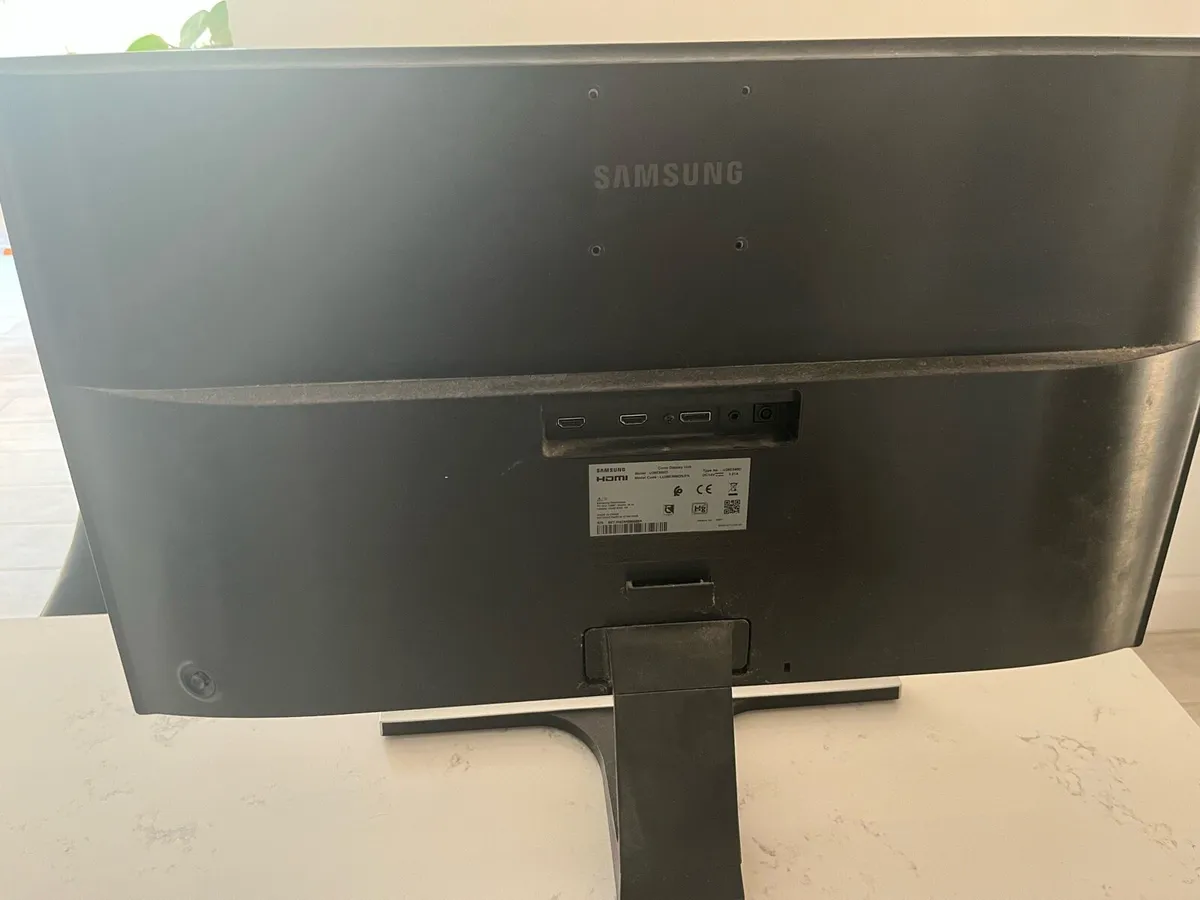 Samsung U28E590D 4K UHD Monitor - Image 2