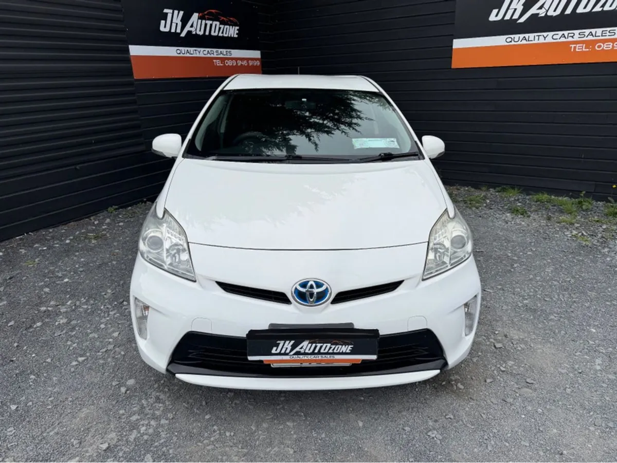 Toyota Prius 1.8 Hybrid Auto - Image 2
