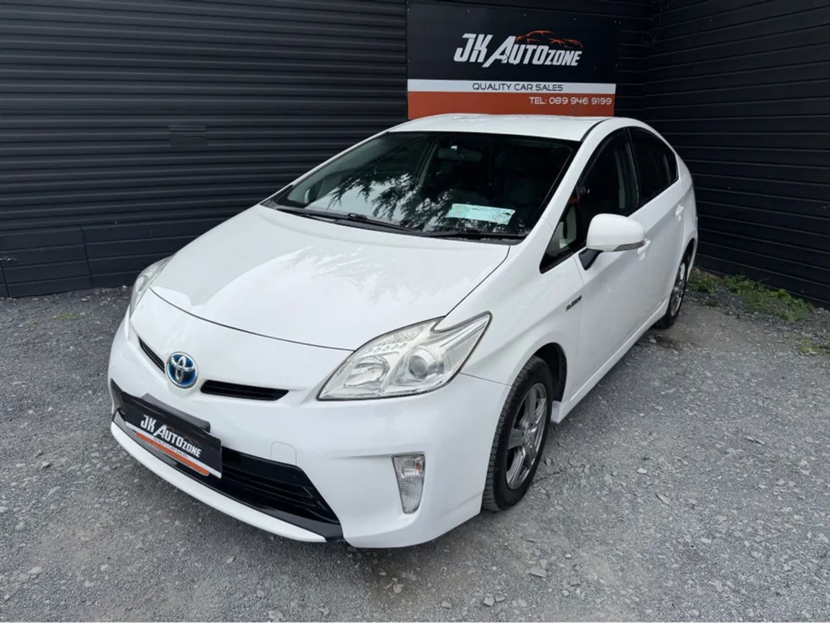 Toyota Prius 1.8 Hybrid Auto - Image 3