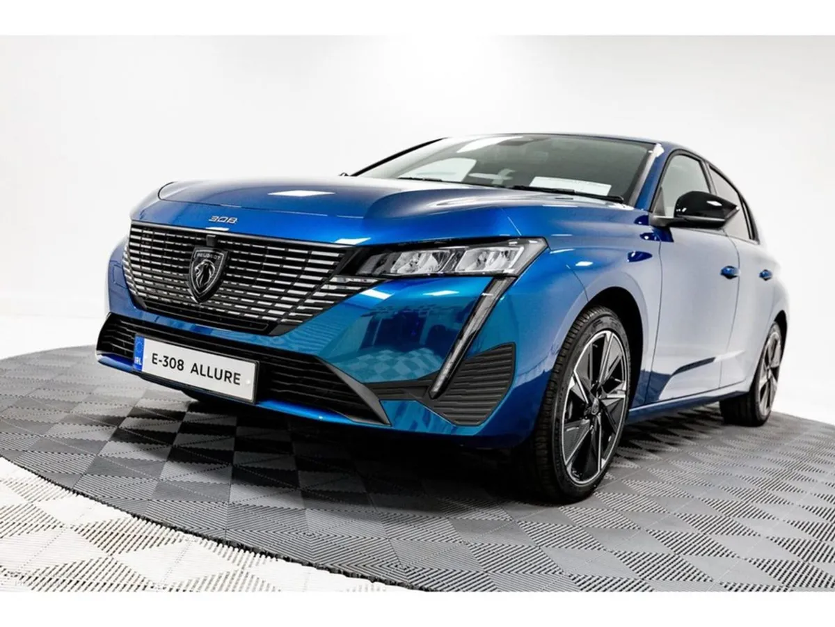 Peugeot 308 E-allure 54kwh Auto 156HP - Protectio - Image 3