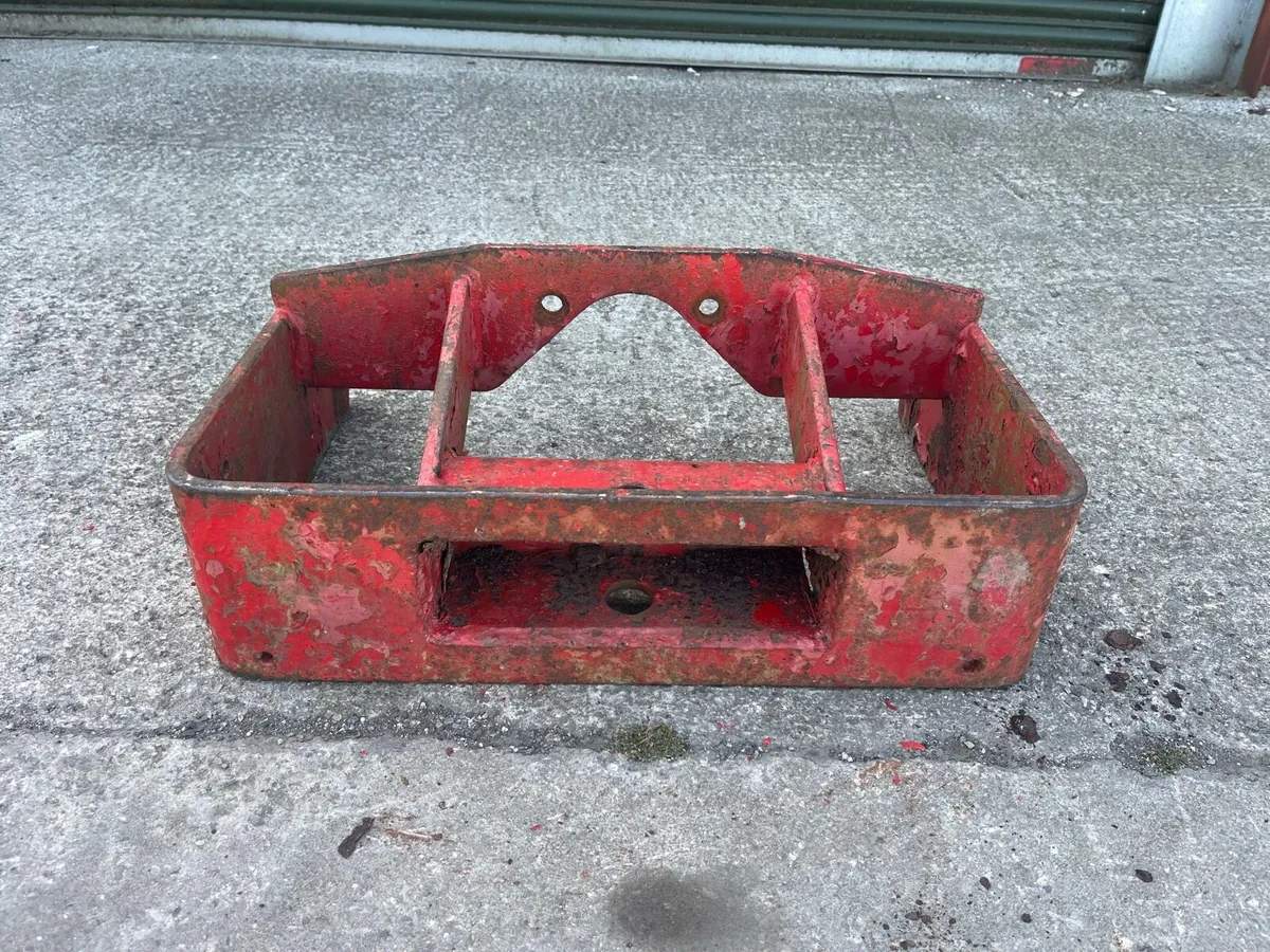 Massey Ferguson 100 Series weight carrier