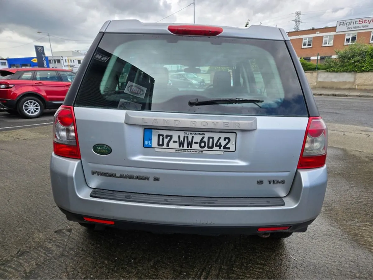 Land Rover Freelander 2 S TD4 2.2// Automatic// C - Image 2