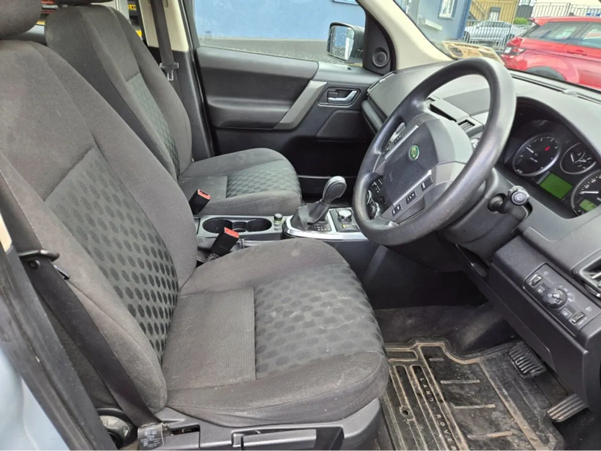 Land Rover Freelander 2 S TD4 2.2// Automatic// C - Image 3