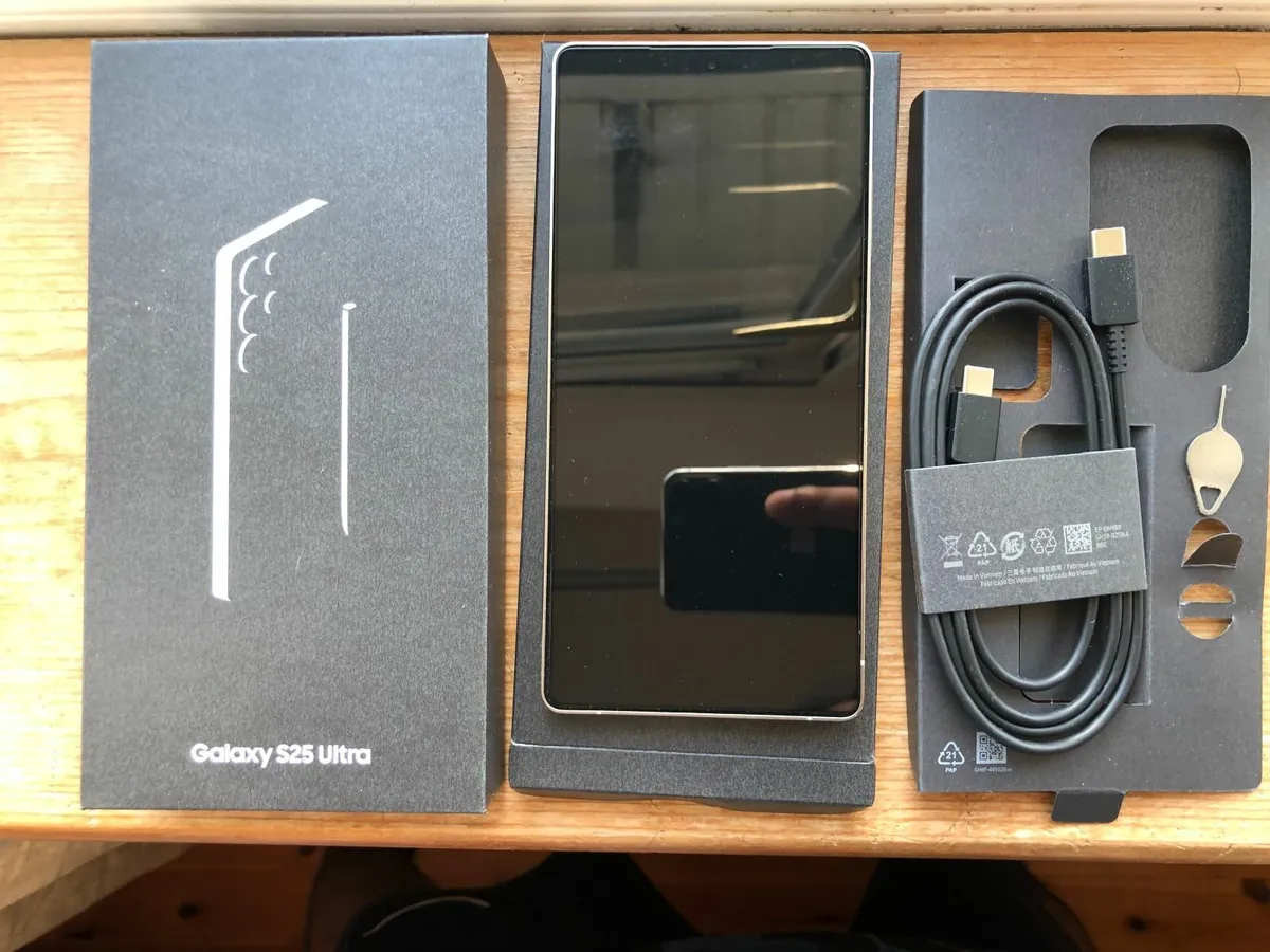 Samsung Galaxy S25 Ultra 512GB – Unlocked - Image 1