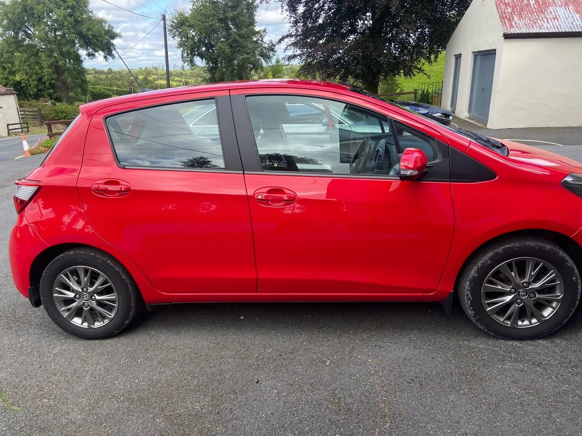 Toyota Yaris - Image 2