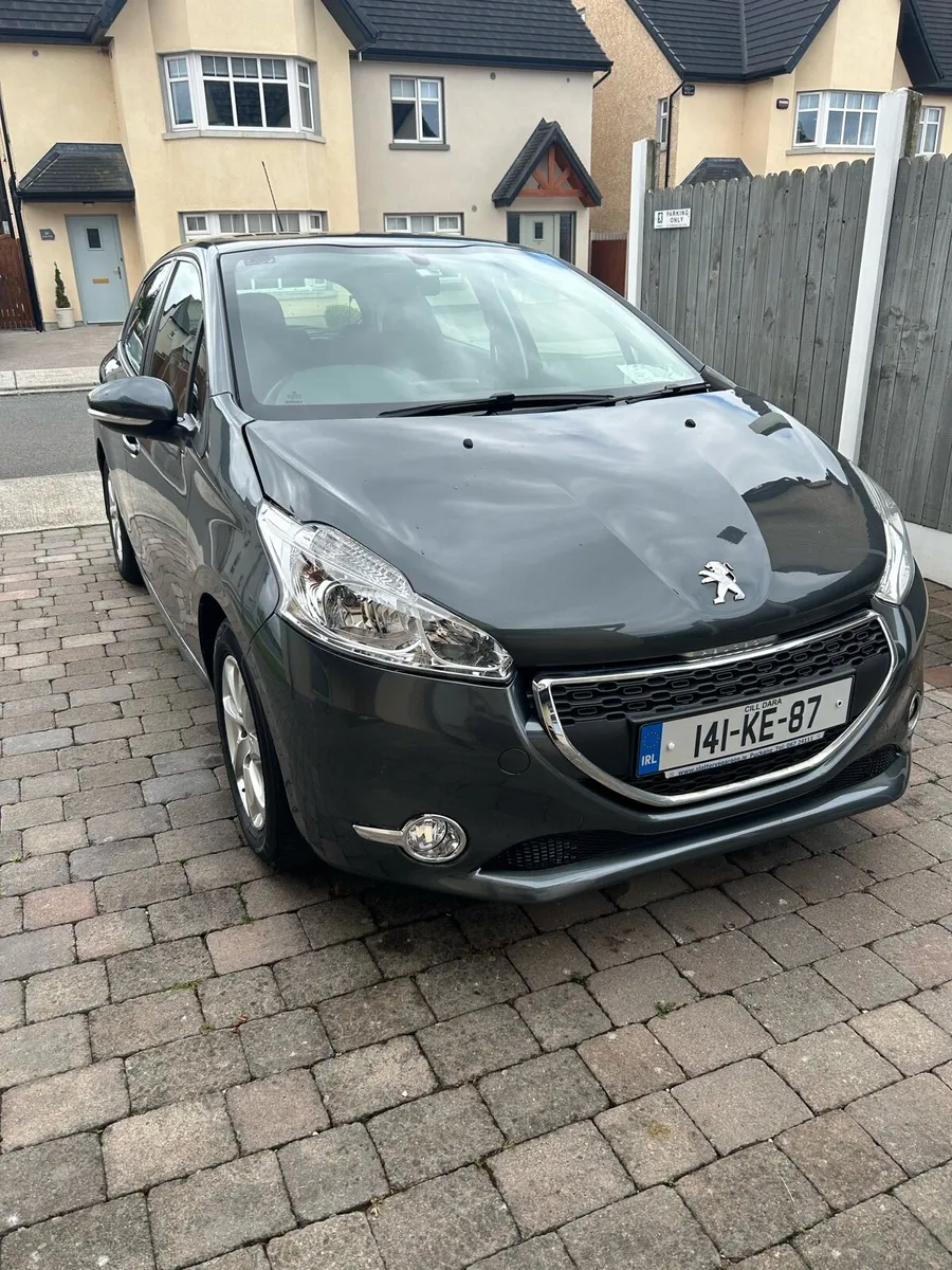 Peugeot 208 - Image 4