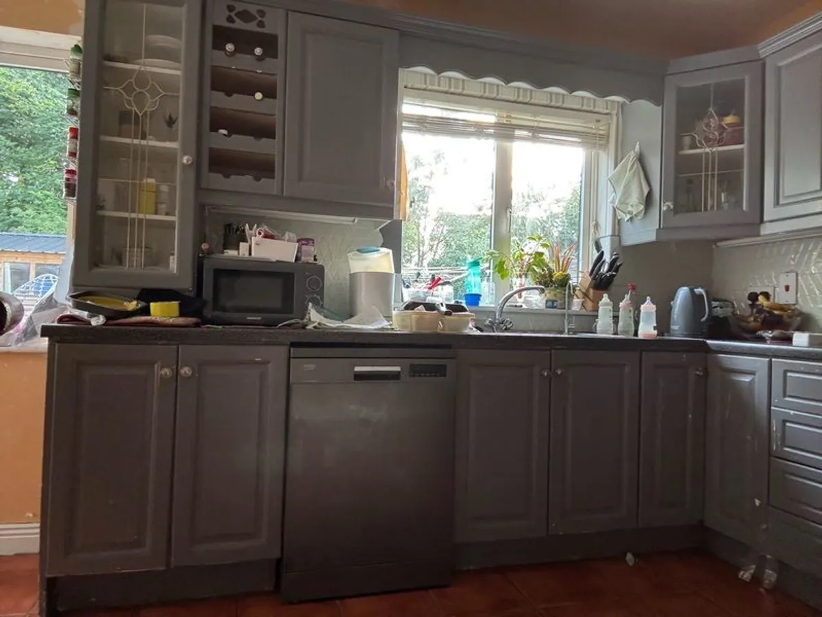kitchen cabinets - Image 1