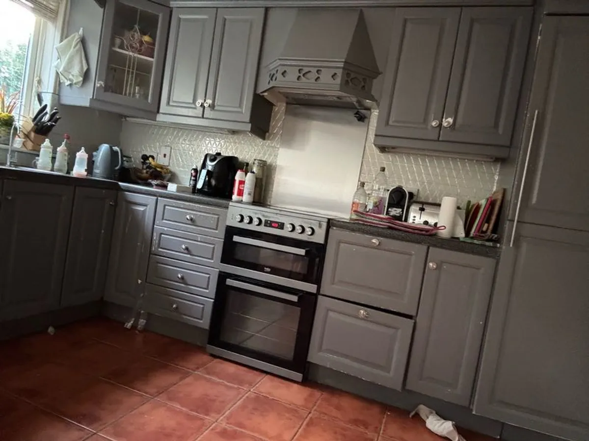 kitchen cabinets - Image 2