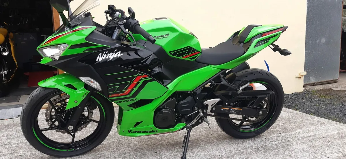 Kawasaki Ninja 400 - Image 1
