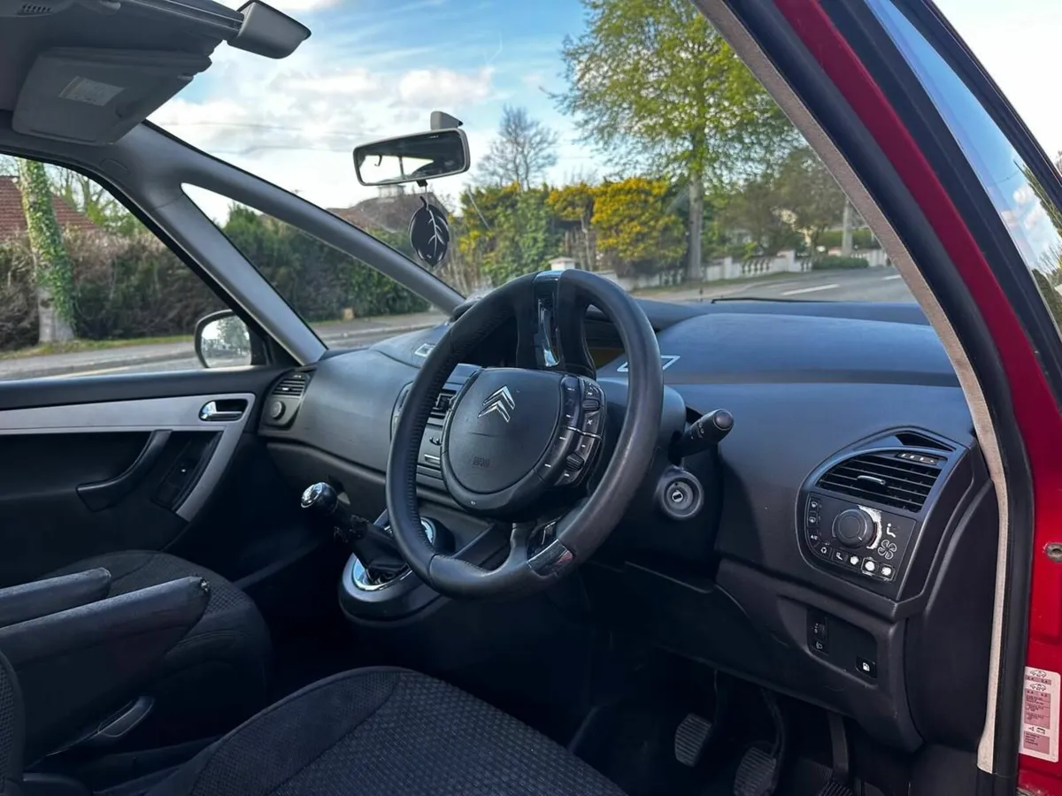 car - Image 3
