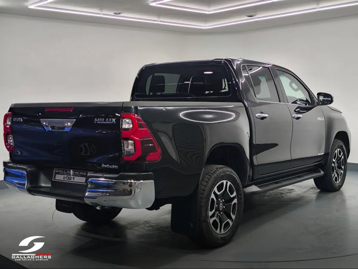Toyota HiLux (211) Invincible 2.4 D-4d 4WD - Image 4