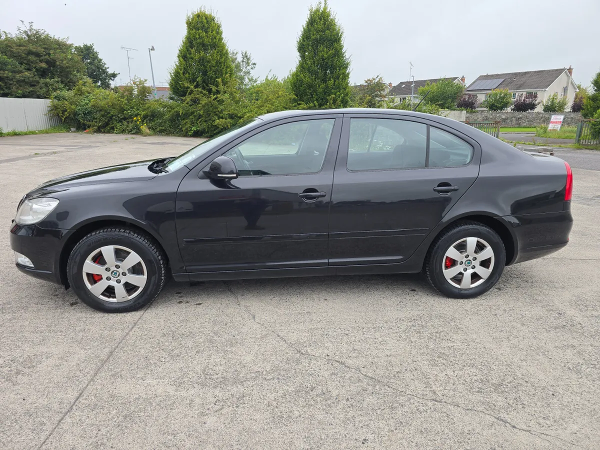 Skoda Octavia 2011 1.6 TDI - Image 4