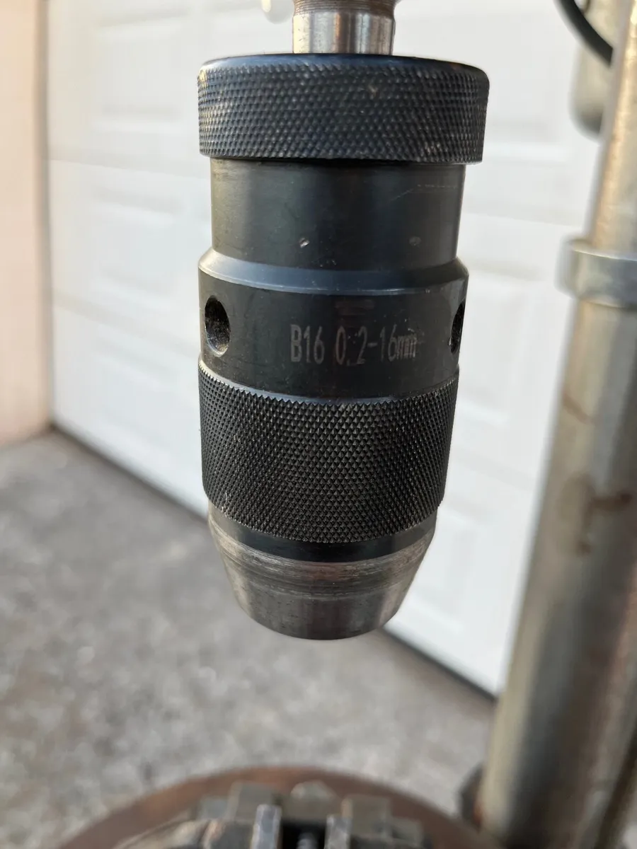 16 speed pillar drill - Image 2
