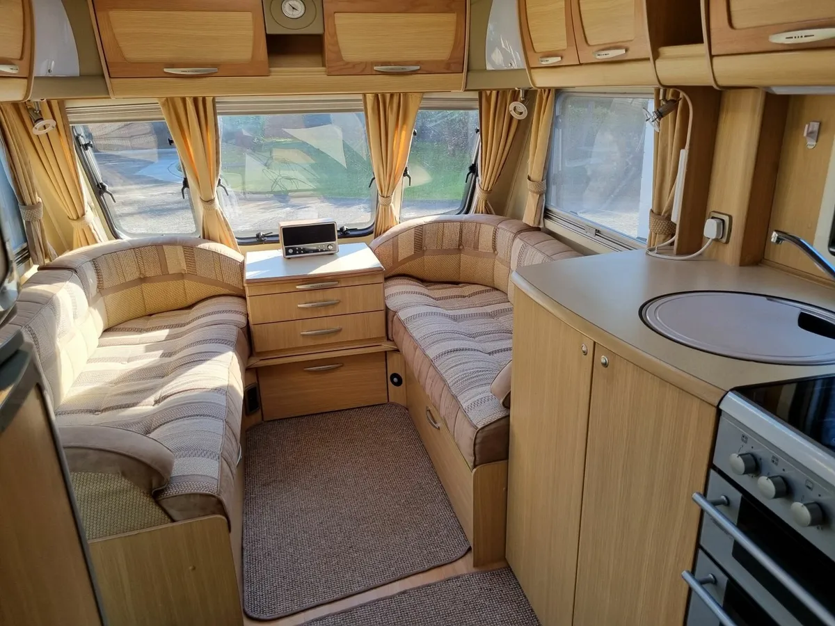 Abbey Spectrum 540 ...2008 . 4 berth  FIXED BED - Image 4