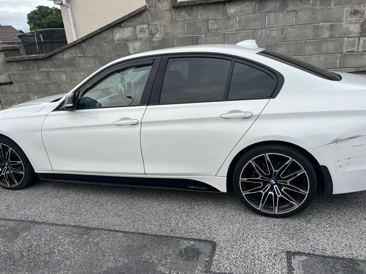 BMW 3-Series 2012 - Image 1