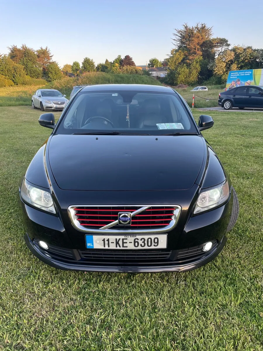 Volvo S40 1.6  2011 - Image 1