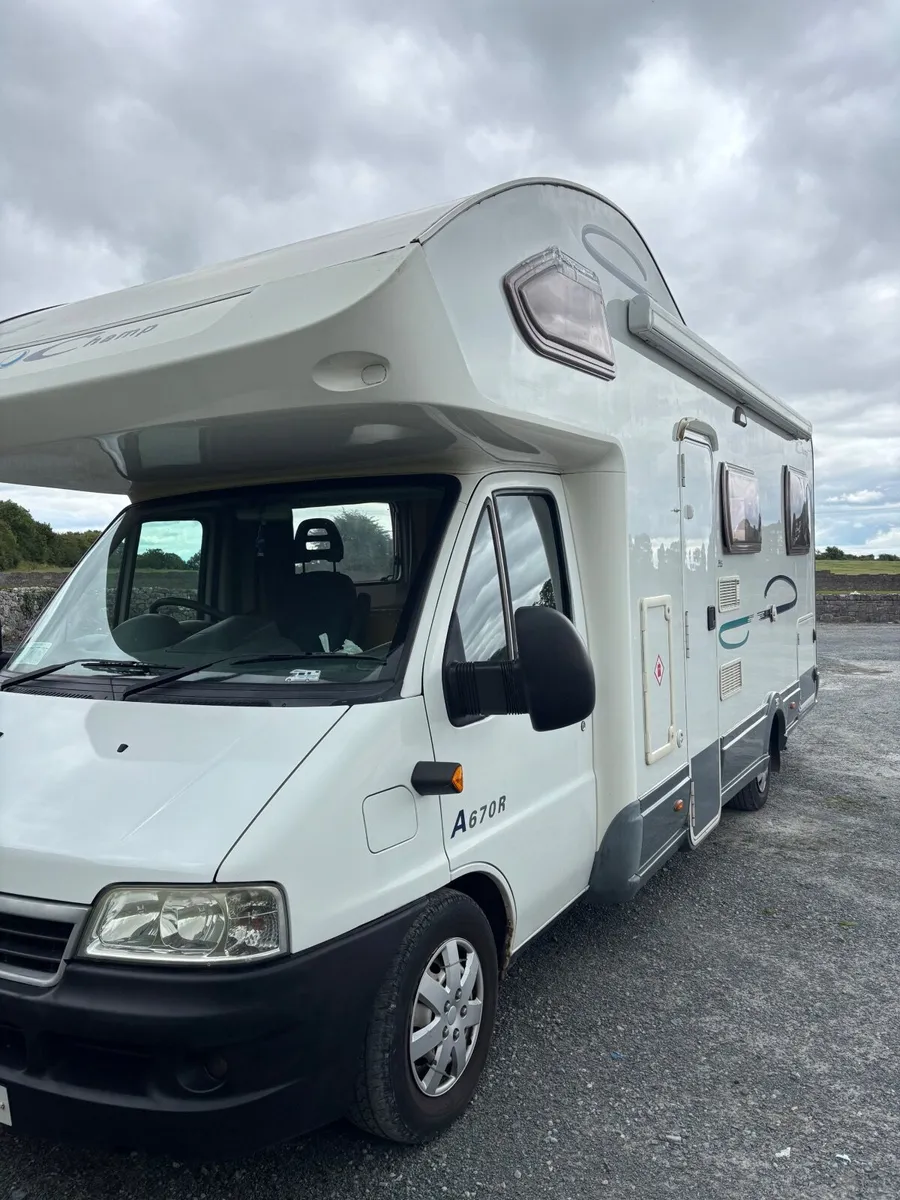 2004 6 Berth MotorHome RHD - Image 1