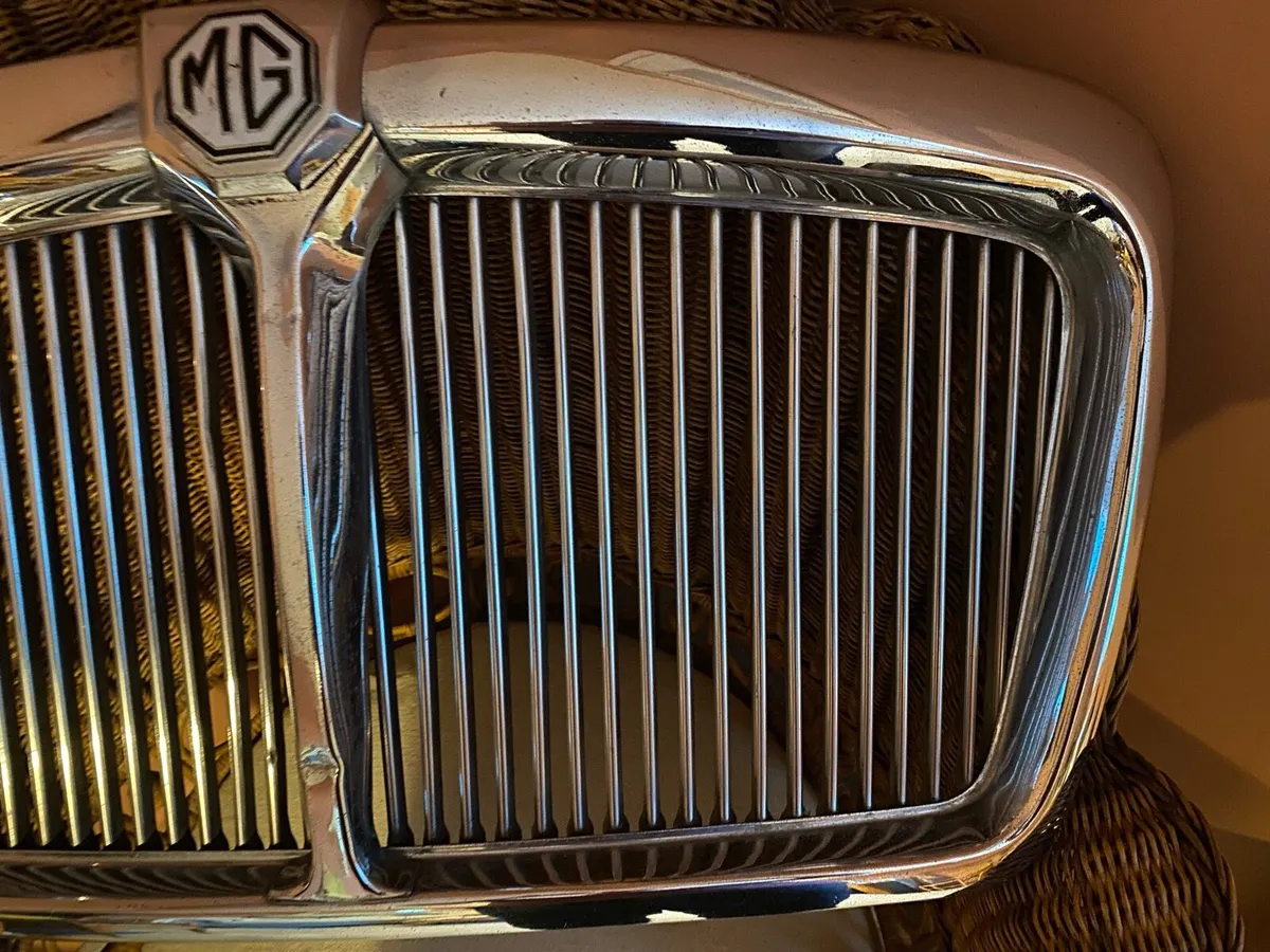 Vintage MG Magnette Chrome Radiator Grille - Image 4