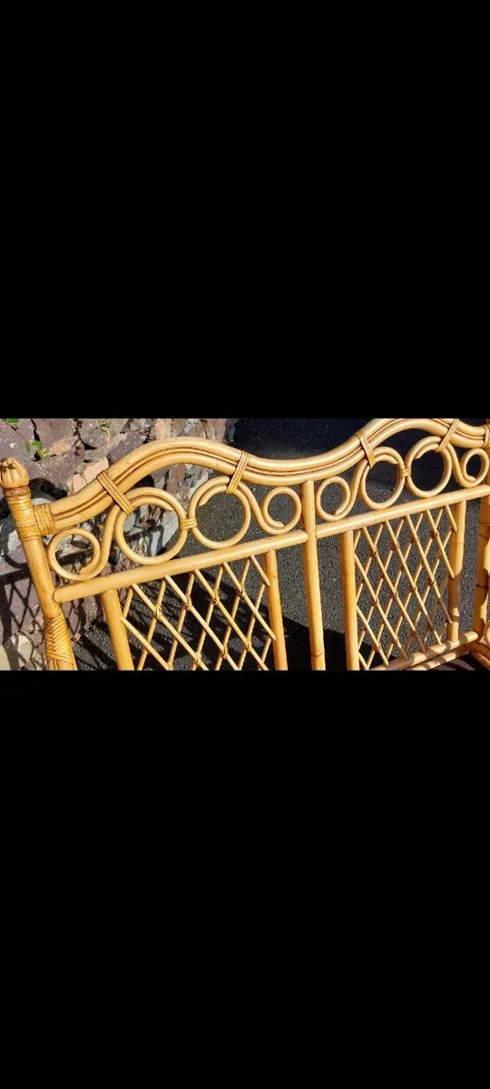 Two seater Wicker chair. - Image 3