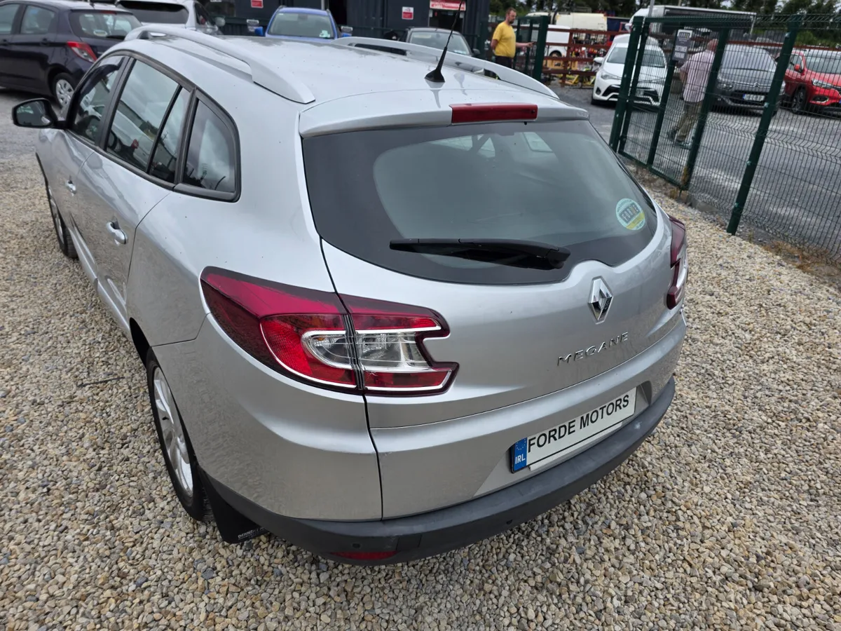 Renault Megane Estate  2015 - Image 3