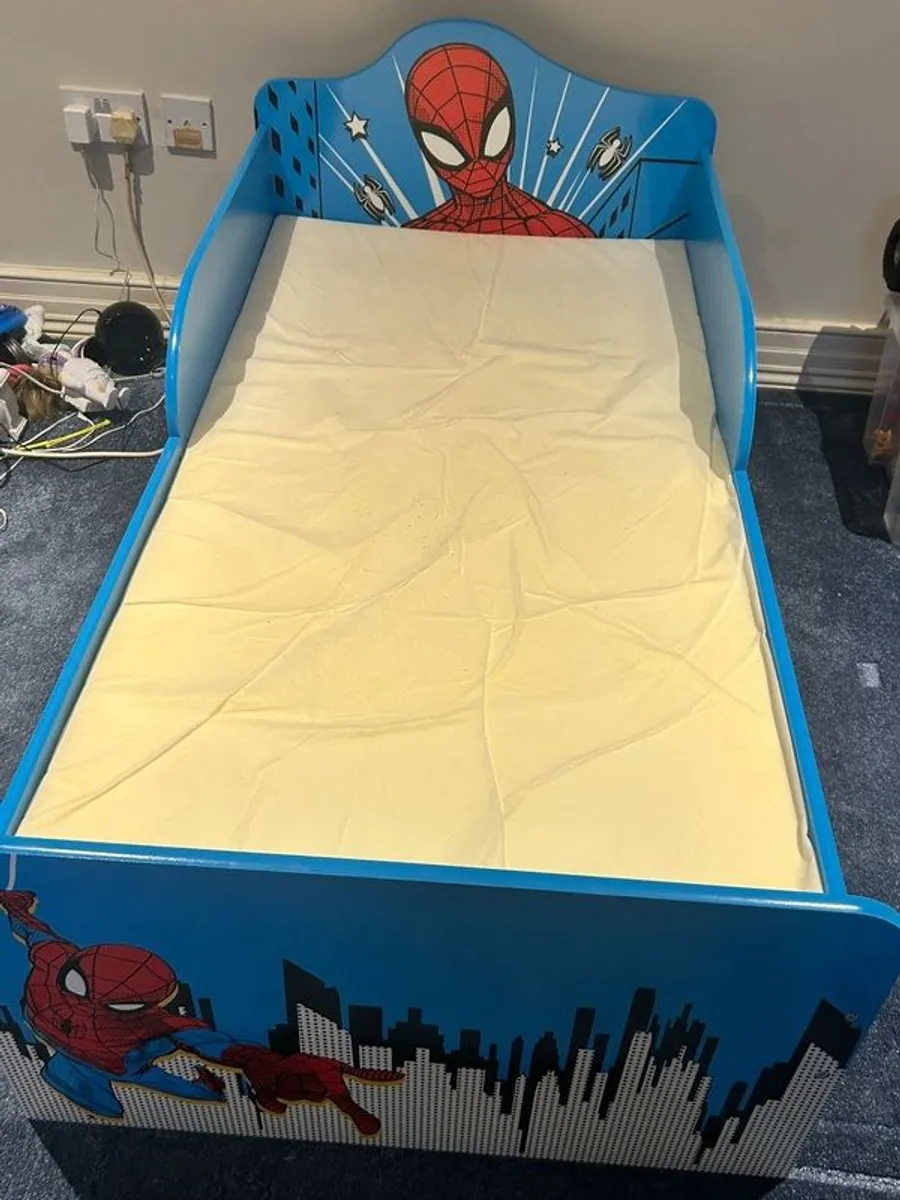 bed - Image 2