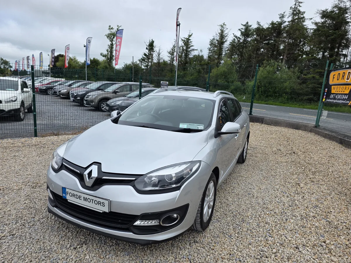Renault Megane Estate  2015 - Image 2