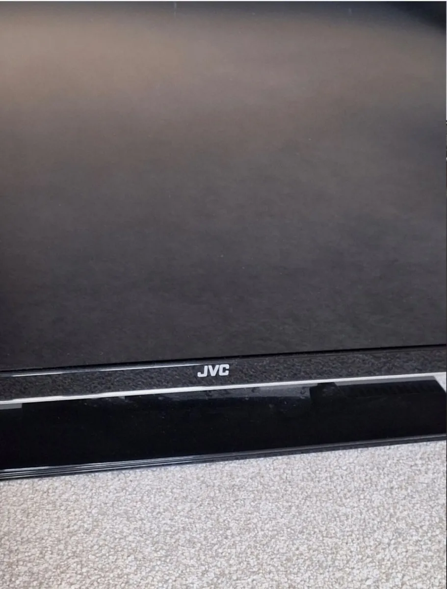 JVC 32in Smart Tv - Image 2