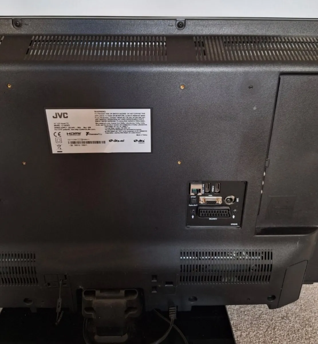JVC 32in Smart Tv - Image 3