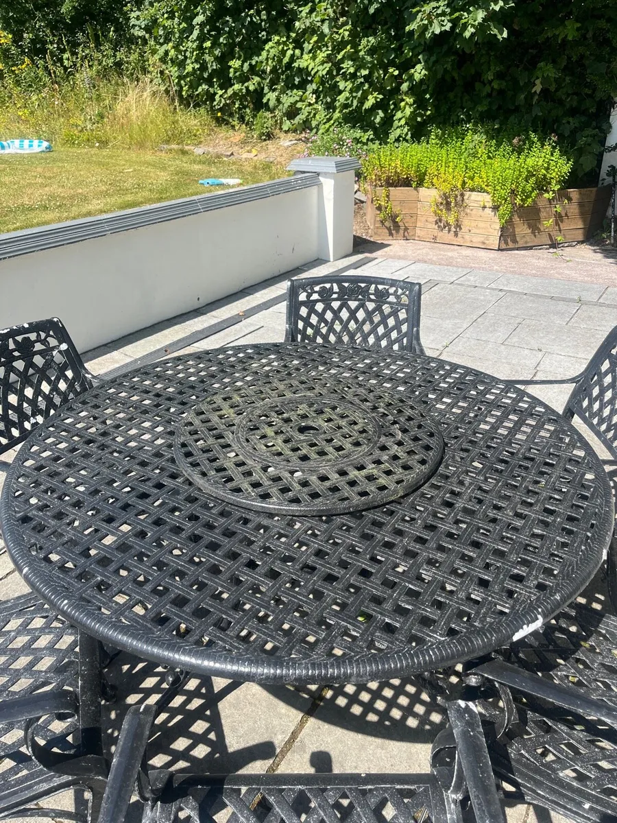 Patio table and six chairs - Image 2