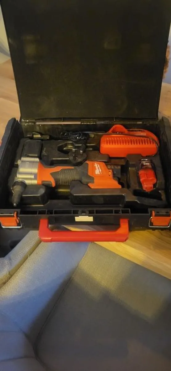 Rivet Gun - Image 3