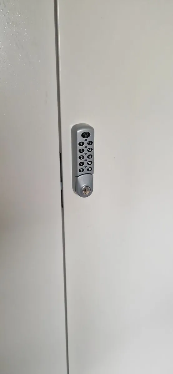 Storage cabinet with electronic lock safe - Image 4