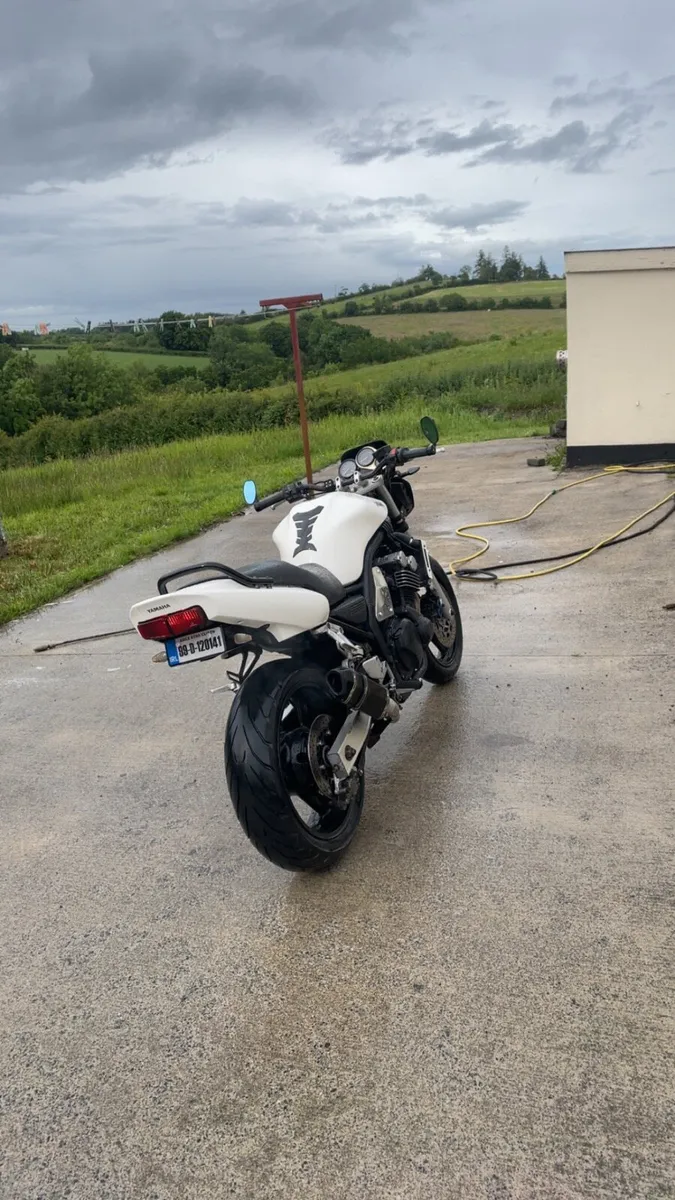 Yamaha fzs 600 fazer - Image 2