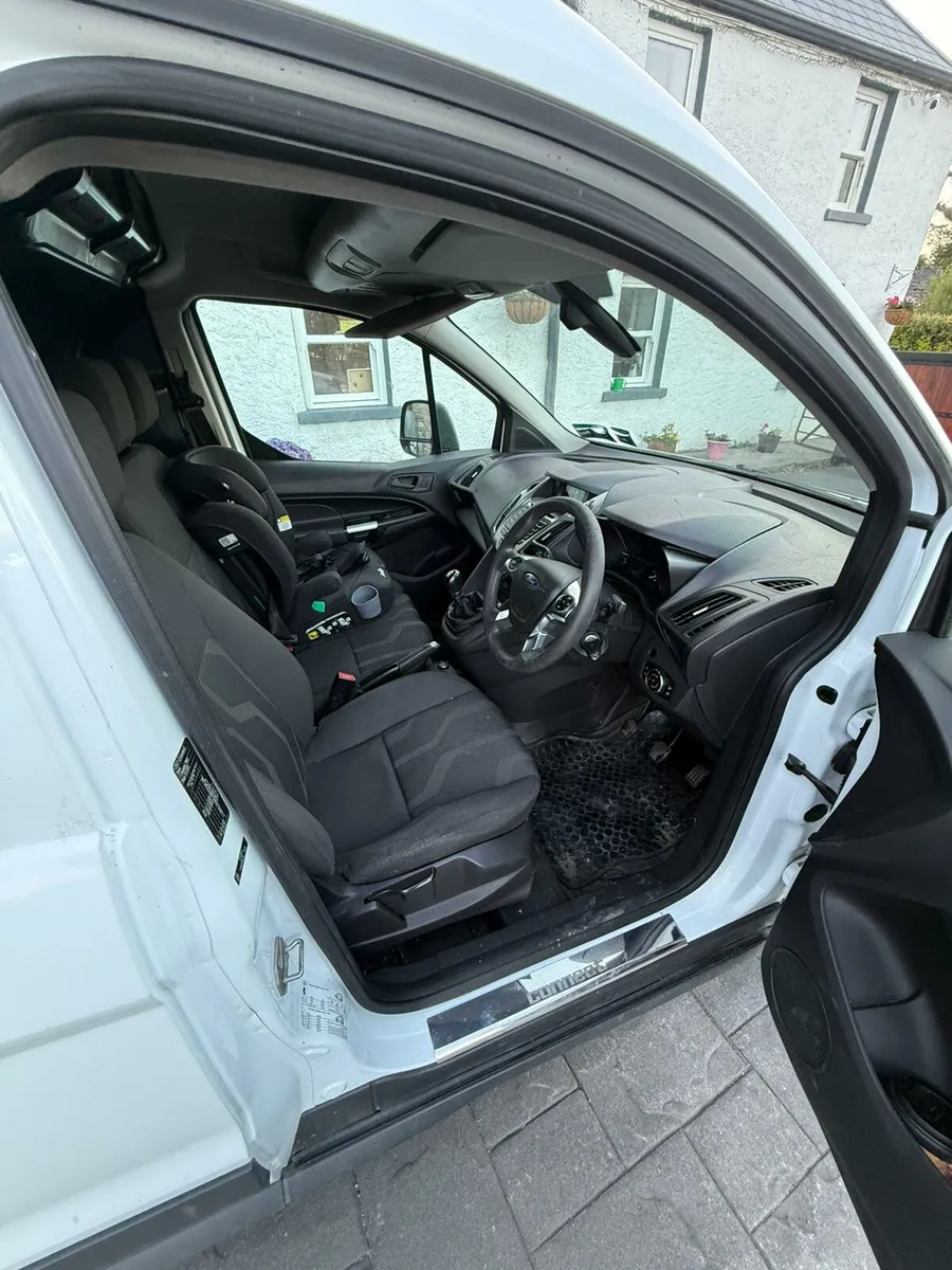 Ford transit connect - Image 4
