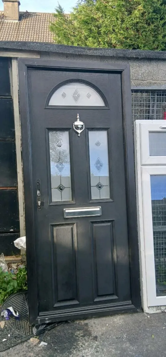 ✳️ HIGH QUALITY BLACK COMPOSITE FRONT DOOR