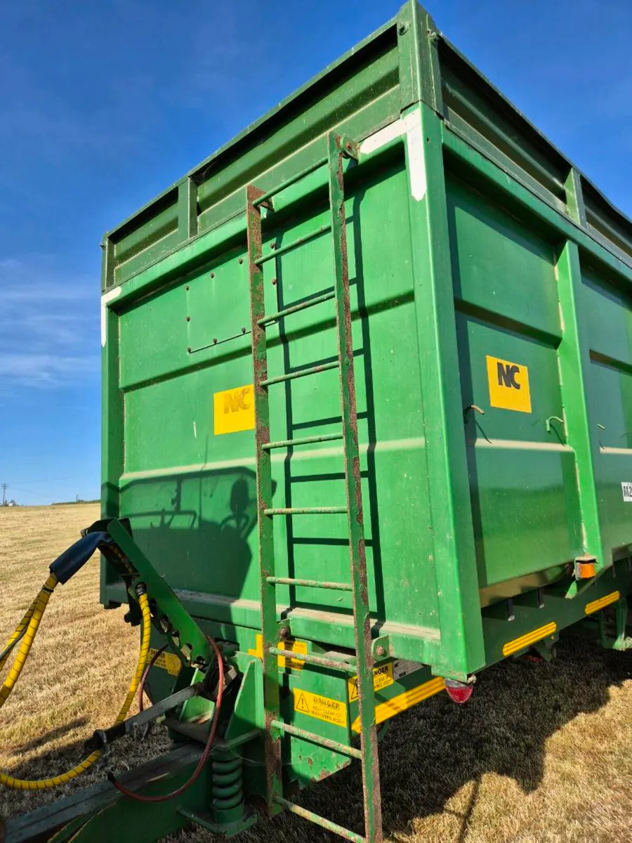 Grain Trailer - Image 4