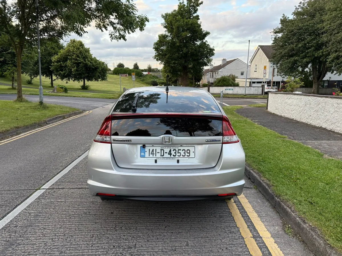 2014 Honda insight 95000KM 1.3 petrol Hybrid - Image 4